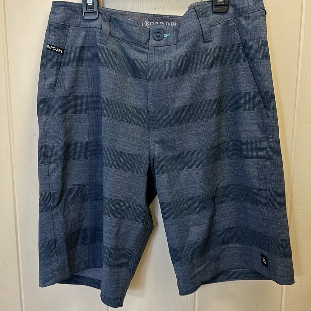 Men’s rip curl walking shorts size 30